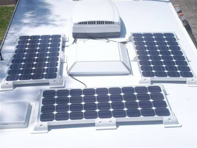 Sada 4 ks rohových držák solárního panelu pro obytný vůz či karavan č.4